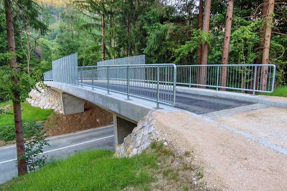 Sanacija in rekonstrukcija štirih nadvozov v Podljubelju