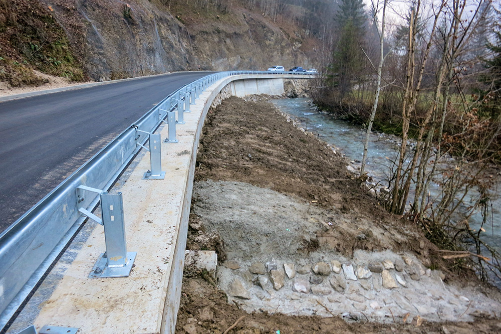 Sanacija zidu Kanomlja na regionalni cesti Dolenja Trebuša-Spodnja Idrija